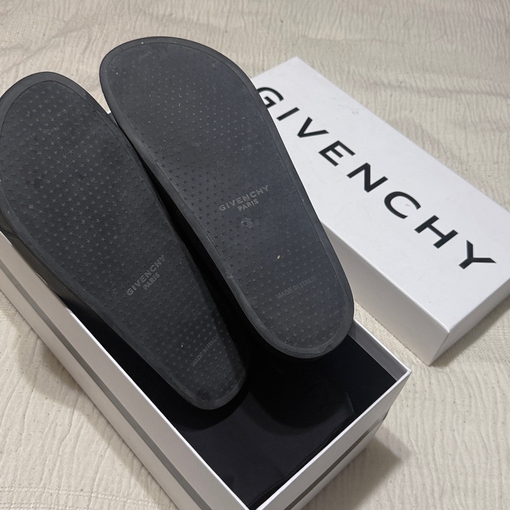 Givenchy Slides - Picture 4 of 4